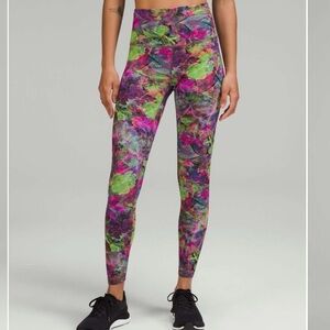 💜🩷Lululemon Wunder Train High-Rise Tight 25"
Vivid Floral Tone Multi